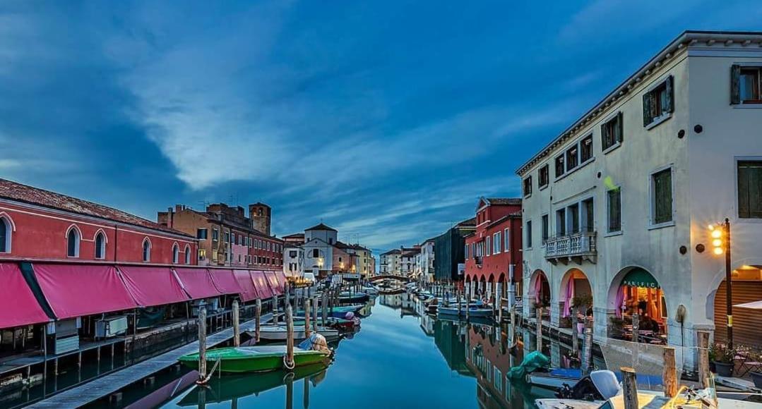 Hotel La Famiglia Tripla Ca Bianca Exterior foto